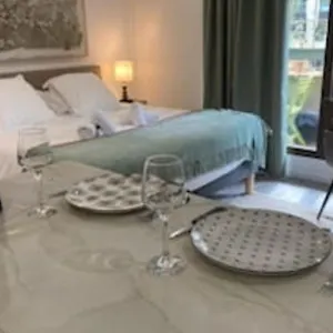 https://le-bonlieu-3-joli-studio-avec-balcon-en-plein-coeur-de-la-ville.hotels-rhonealpes.com